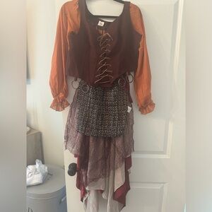 Hocus Pocus Mary Sanderson costume and wig.